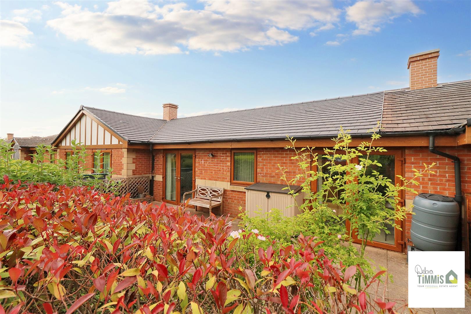 2 bed property in Bagnall Heights, Stoke-On-Trent